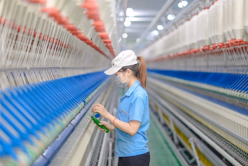 Chi phí nhiên liệu, vận tải và tiền lương tăng phi mã là những rào cản lớn nhất khiến các doanh nghiệp dệt may phải điều chỉnh lại bài toán tăng trưởng cho năm 2026.