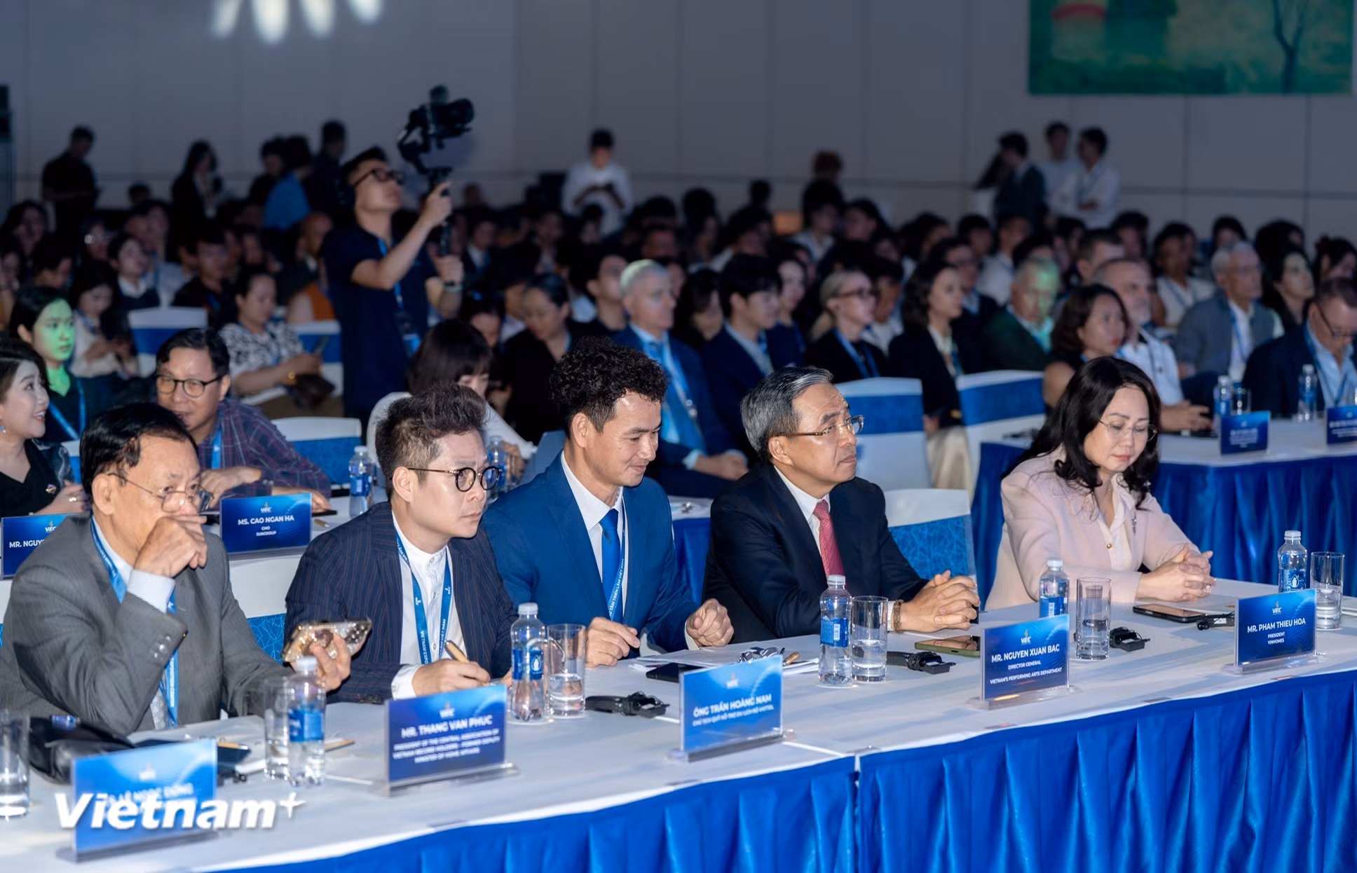 Các đại biểu tham dự Hội nghị, cùng thảo luận về lộ trình đưa Việt Nam thành điểm đến của các siêu sự kiện. (Ảnh: CTV/Vietnam+)