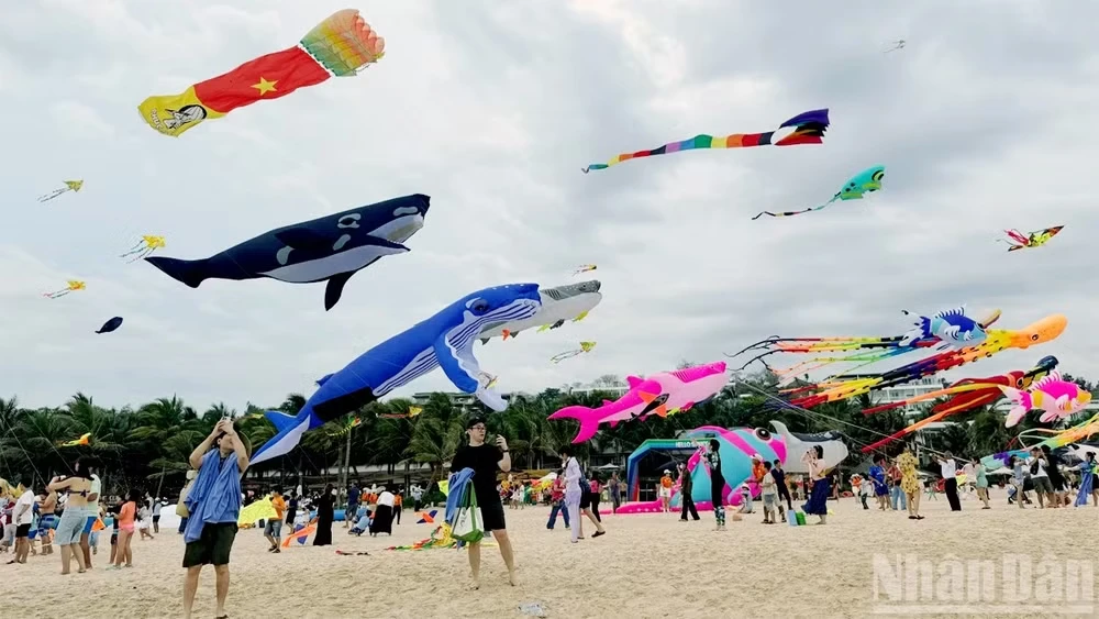 Lễ hội diều khổng lồ là một trong những hoạt động thành công nhất, tạo dấu ấn mạnh mẽ với du khách.